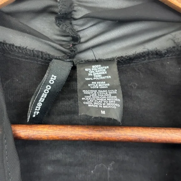 Elegant Black Women's Cardigan - Picture 3 of 4